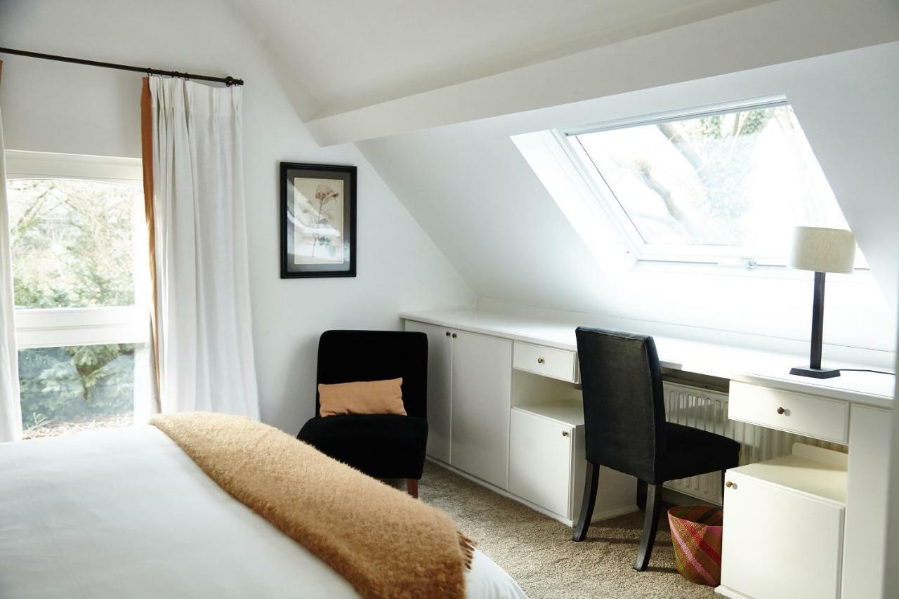 Guest House La Maison Chantecler Uccle ภายนอก รูปภาพ